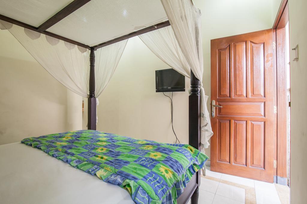 Lori Beach Inn Seminyak Zimmer foto